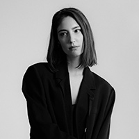Biography Amelie Lens