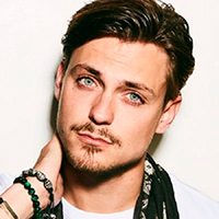 Biography Julian Jordan