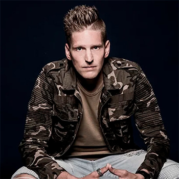 Biography Nils Van Zandt