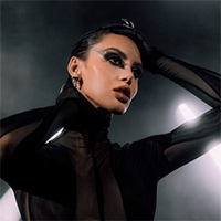 Biography Sara Landry