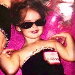 Cover Addison Rae - Fame is a Gun