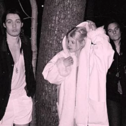 Cover Salem - 8-00